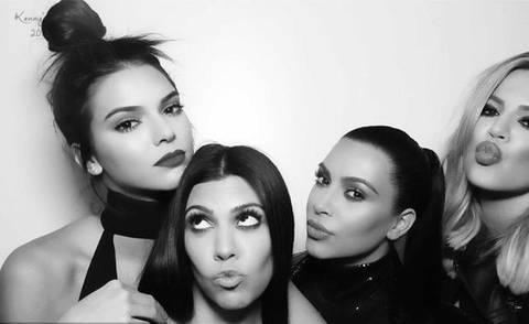 一歲開蘭博基尼、LV隨便玩,億萬富婆寵上天的孩子,連商標(biāo)都獨(dú)一無二! 一歲開蘭博基尼、LV隨便玩,億萬富婆寵上天的孩子,連商標(biāo)都獨(dú)一無二!