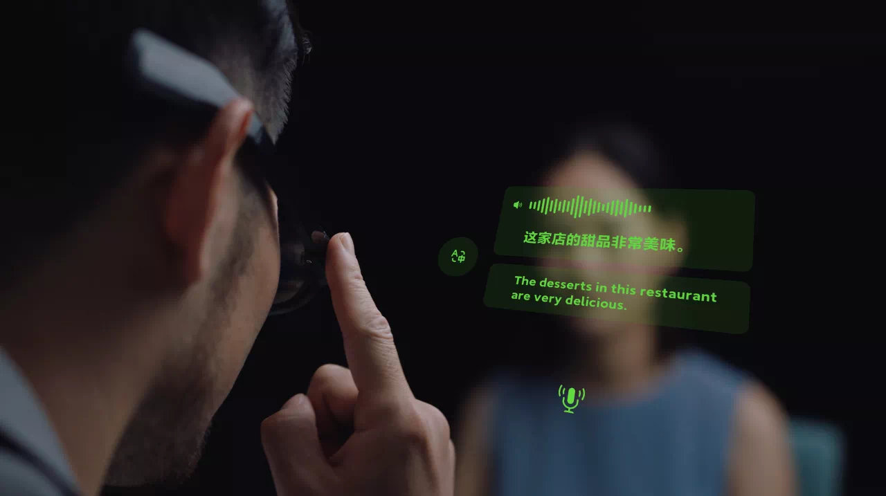 2021年9月16日小米正式發布智能眼鏡該眼鏡通過MicroLED光波導顯像技術，提供信息顯示、通話、導航、拍照、翻譯等功能