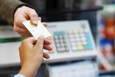 一萬元股票買賣手續費多少(買賣股票費用有哪些)