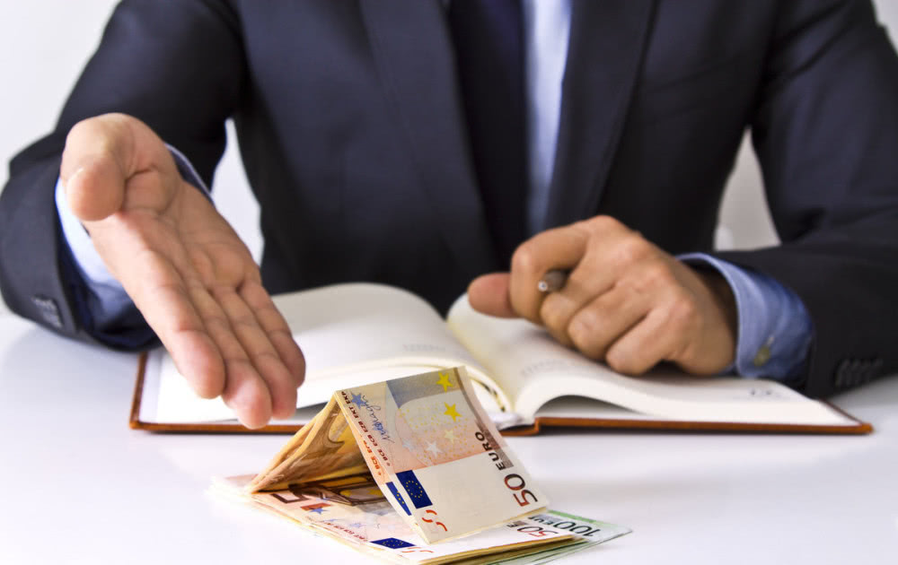 年收入20萬交多少稅(個(gè)人所得稅稅率表怎么算)